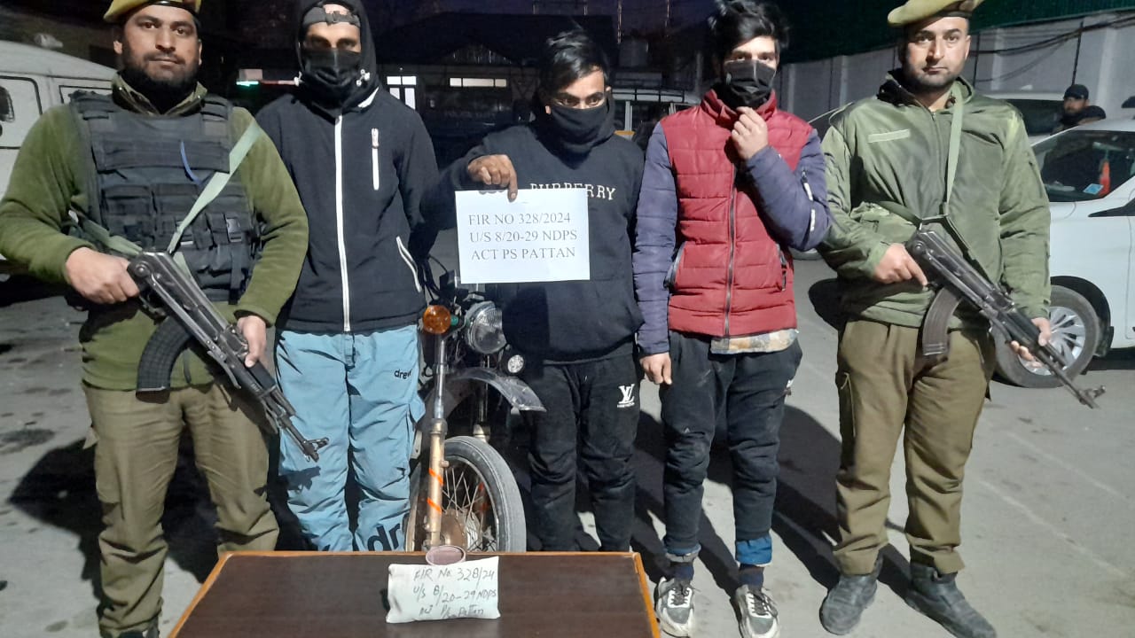 Police arrest 2 Drug Peddlers in Baramulla; Contraband substance recovered