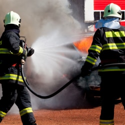 Fire engulfs MLA Hostel in Sgr, F&ES on Job